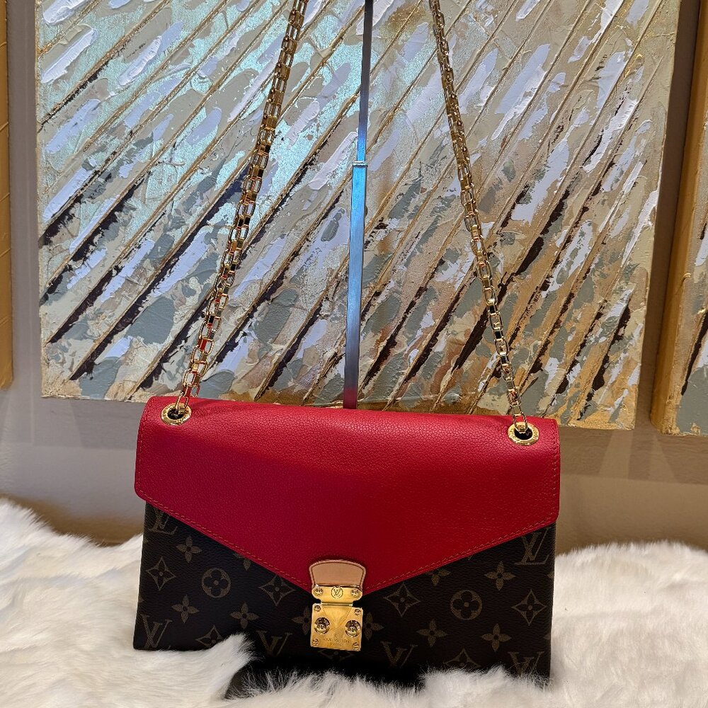 Louis Vuitton Monogram Canvas Pallas Chain Shoulder Bag